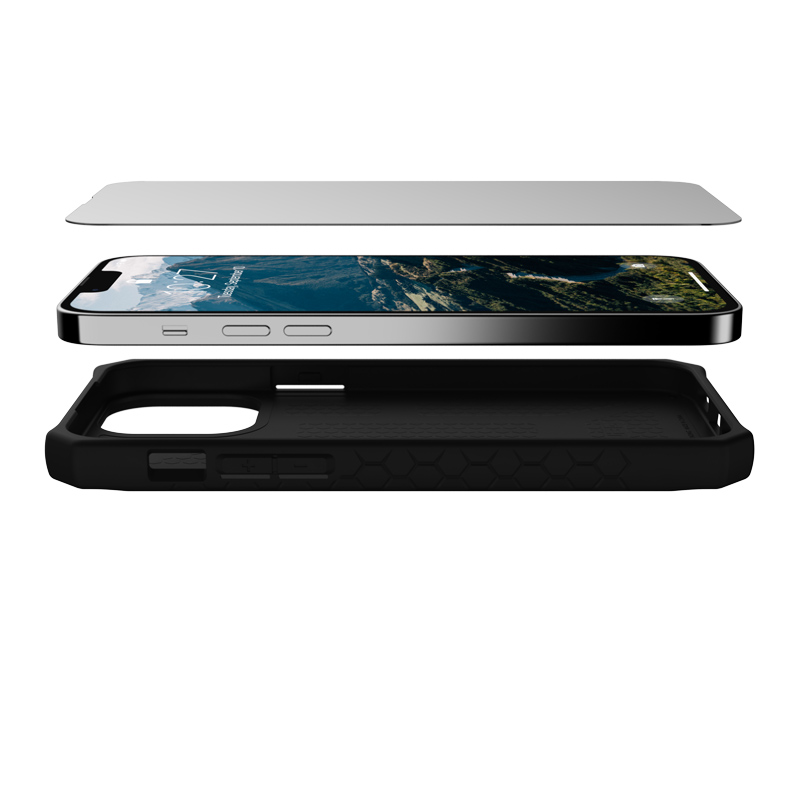 Dan cuong luc iPhone 13 UAG Glass Shield 05 bengovn